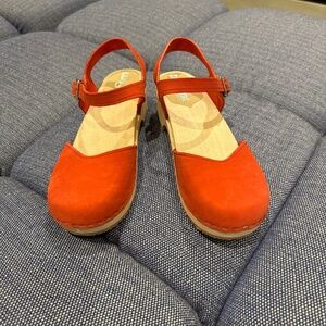 Sangrens Saragasso classic clog sandal - Size 39 /8-8.5 - Red - Brand New In Box